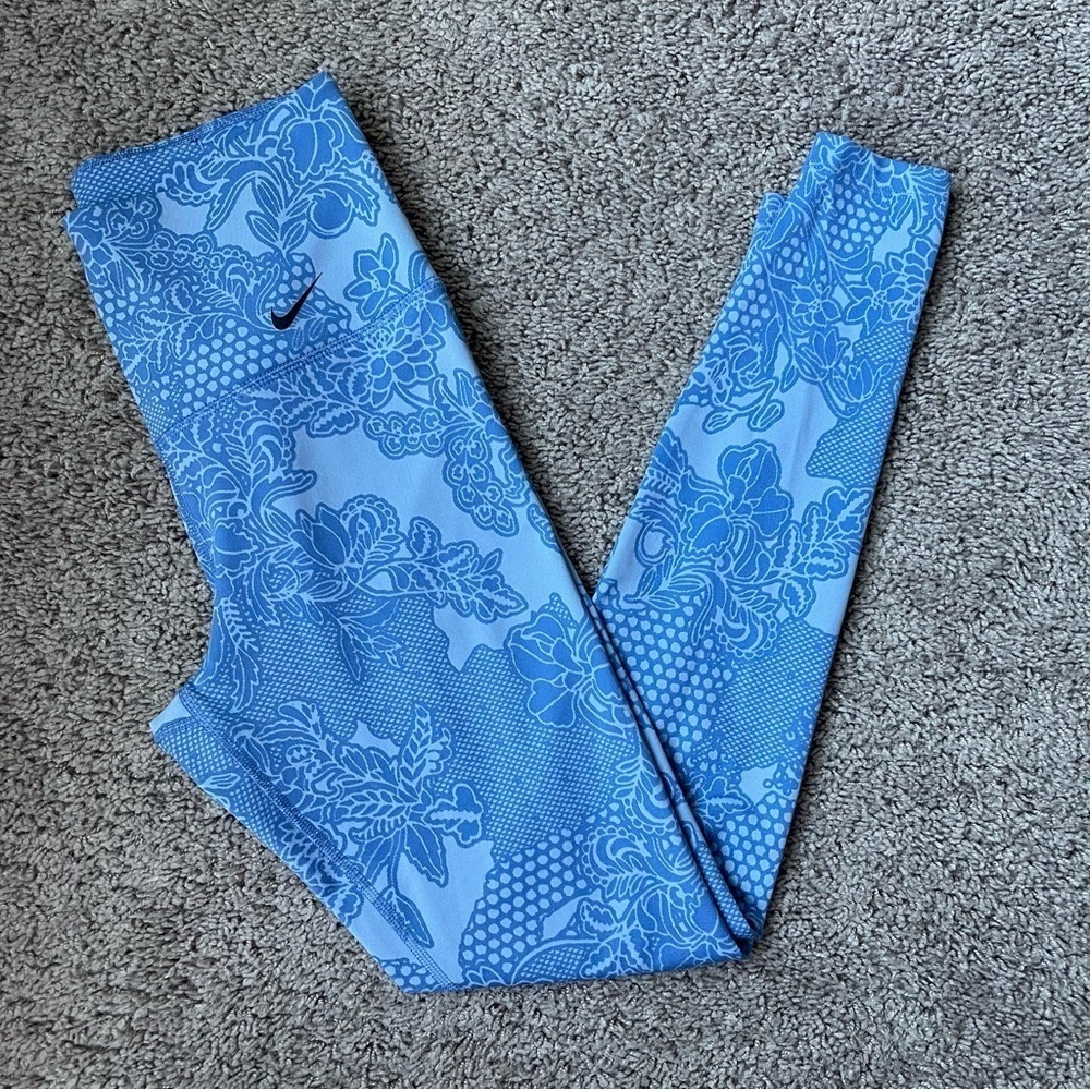 Nike Sculpt Victory High Rise Leggings - Picture 6 of 9